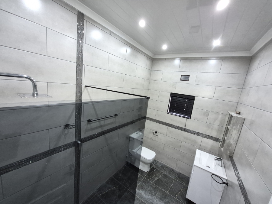 To Let 3 Bedroom Property for Rent in Crawford Western Cape